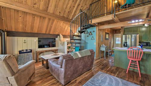 Unique Camano Cabin with Mountain and Water Views - Foto 3