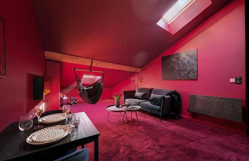 Suite Rouge baiser avec Jacuzzi privatif - LoveRoom Insolite - Foto 4