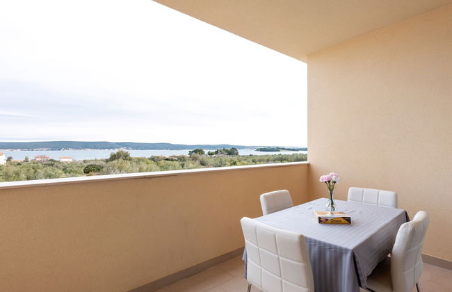 Simplistic Apartment in Neviđane near Sea - Foto 21