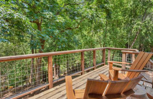 Serene Retreat with Hot Tub - Fire Pit - Deck - Foto 31