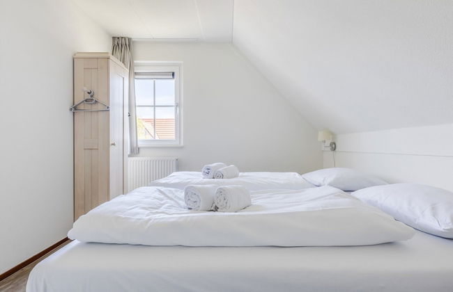 Beachside Villa + Sauna - Photo 2