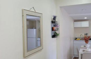 Cozy Studio Walk to Shops, Quick Drive to DC - Foto 14