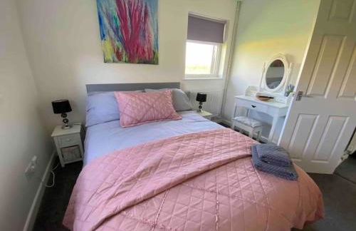 Cosy bungalow with views, walks, garden & parking. - Foto 59