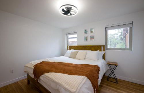 Hot Tub + Views | Cozy Retreat - Foto 23