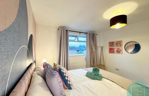 Charming 2BR Swinton House -Close to Manchester City Center - Foto 3