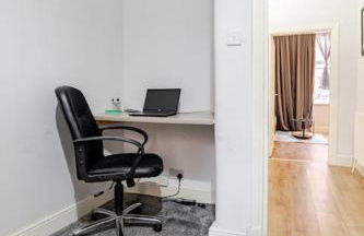 Stunning Newly Furnished Ground Floor Apartment - Foto 32