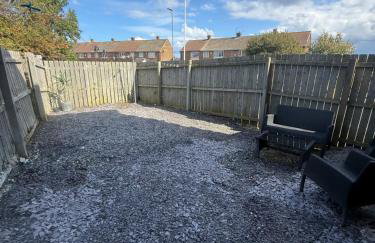 ResiLets - Berwick House - Large 4 Bed Townhouse - Contractor stays - Foto 2