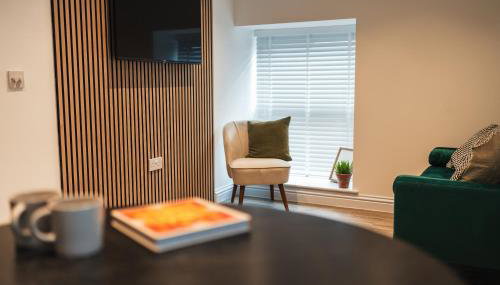 Wych Cottage, Striking 2 Bed, Parking, King Bed, First Floor Flat - Foto 3