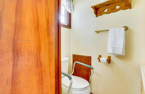 12 Mi to St Paul Pet-Friendly Home with Backyard - Photo 17