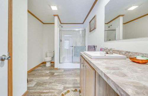 Less Than 1 Mi to Beach Peaceful Brant Lake Home! - Foto 15