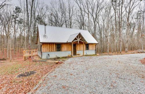 Peaceful Hikers Hideaway with Deck on 1 Acre! - Foto 29