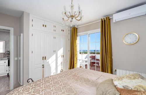 Urb Villa with pool by Costarentals- Ref 139 - Photo 27