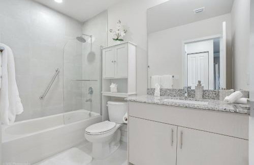 Beachside Bliss, 1BR Condo with Pool at Dania Beach - Foto 18