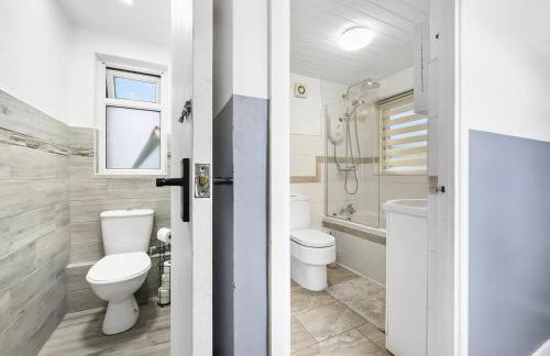 Dashing and Distinctive Dwelling w Rooftop Garden - Foto 8