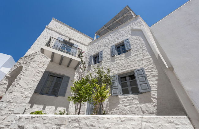 Traditional Stone House in Kostos - Photo 15