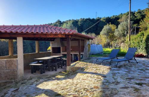 Cantinho do Mourão familial com terraço e salamandra - Foto 1