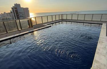 Flat frente à praia e encantador! - Foto 1