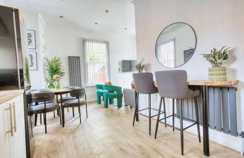 Central 2 beds APT with FREE parking, Sleeps 6 - Foto 15