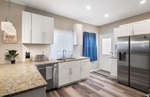 Large Remodeled 4 Bedroom Only 7 Minutes to Downtown - Foto 17