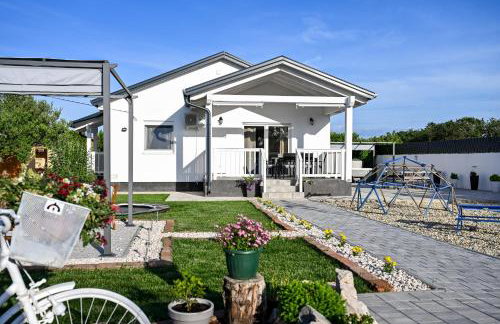 Holiday home Aprilis with pool, jacuzzi and sauna - Foto 7