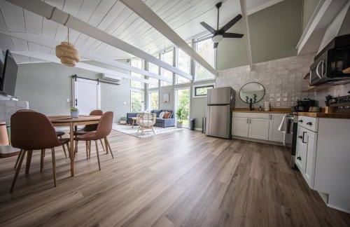 Unwind at this Modern Bethel Village Escape - Foto 16