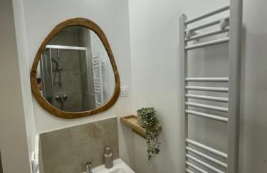 Le petit cosy - proche centrale tricastin & marché aux truffes - Foto 11