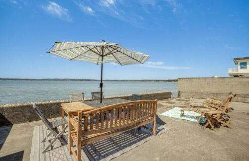 Oceanfront Cottage with Patio and Views in Birch Bay! - Foto 1