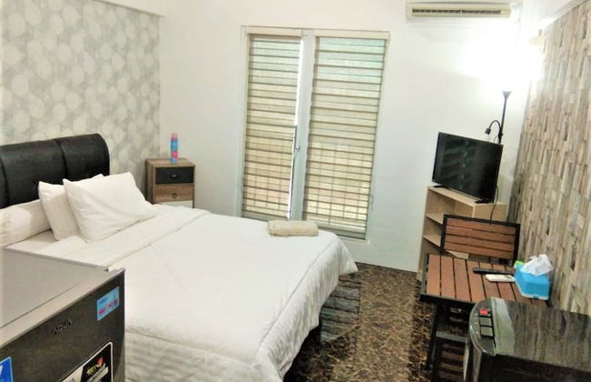 Apartemen Mutiara Bekasi By Veeroom - Photo 18