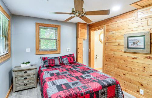 Sauna and Deck Wooded Cabin on Lake Vermilion! - Foto 14