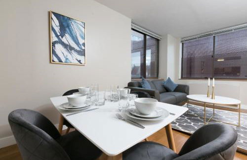 Finest Luxury 1 Bedroom Apartment - Photo 20