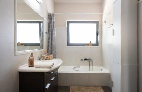 Hestia Grey Villa with Guest House & Private Pool - Foto 74