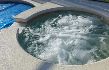 EXQUISITE VILLA - 2 Master Suites, Pool South and Spa, Gas BBQ, Game Room, WIFI - Foto 6