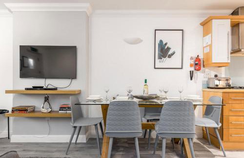 Magnolia House - Beautiful Townhouse in Old Town Poole - Photo 18