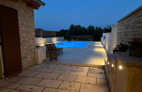 Villa Genesis - Stadtvilla Marčana Istrien - mit privatem, beheizbaren Infinity Pool und Olivengarten - Foto 28