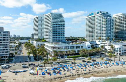 Luxury Corner 1 BR W Residence with Fantastic Intercoastal Views, Pool & Hot tub - Foto 2