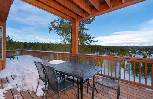 Stunning Mountain Retreat with View and Private Hot Tub - Foto 33