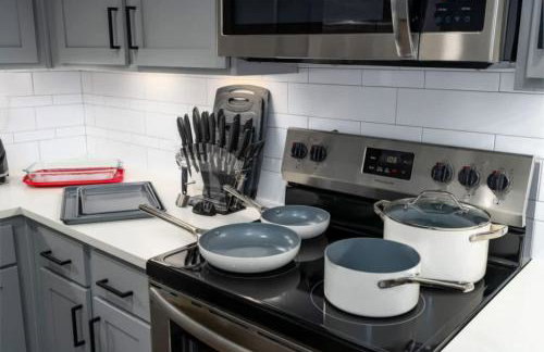 Birmingham Luxury Apt, near everything - Photo 18