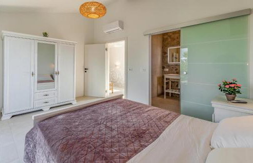 2 Bedroom Lovely Home In Hrboki - Photo 36