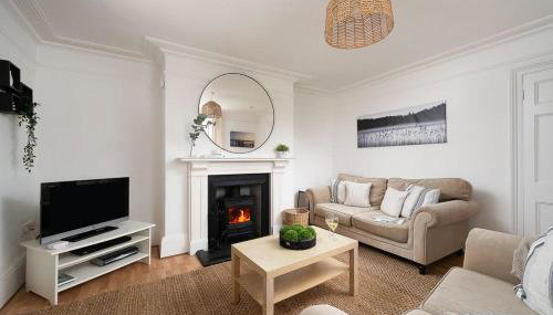 Falcon Terrace - Photo 1