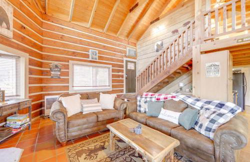 True Log Cabin with Game Room, Year-Round Views - Foto 6