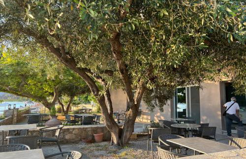 Mangata Seaside Hotel - Photo 35