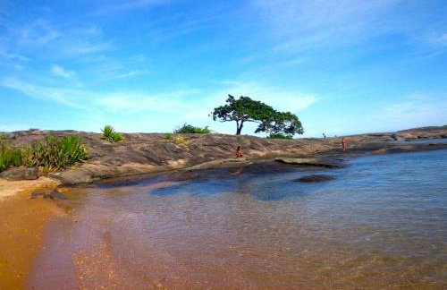 Suítes em Guarapari a 3 Min da Praia - Foto 1