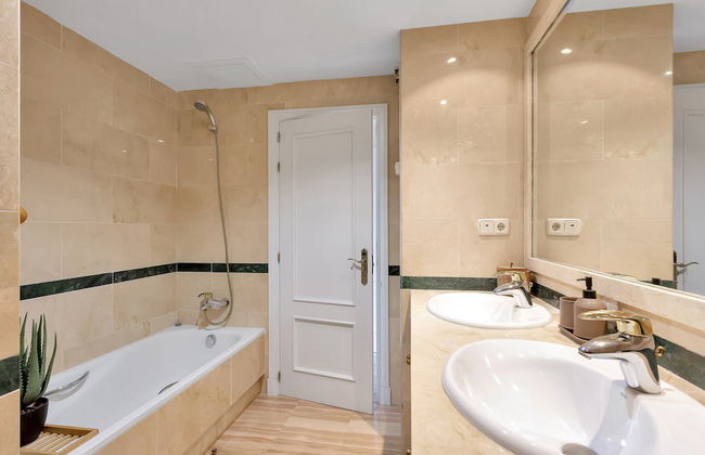 Charming Villa With Terrace - Foto 27