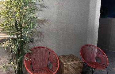 New,and Modern Home close to the strip - Foto 9