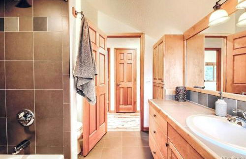 Luxurious Rocky Mountain Retreat above Boulder - Foto 17