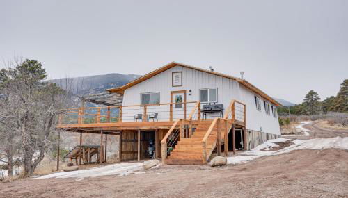 Idyllic Rye Cabin Deck with Mountain Views! - Foto 3