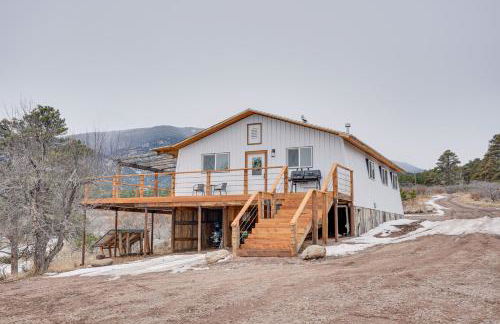 Idyllic Rye Cabin Deck with Mountain Views! - Foto 3