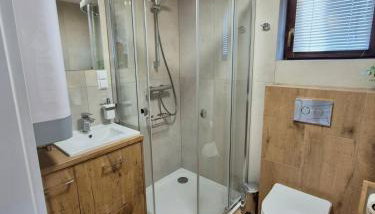Highland Warmia - Gospodarstwo agroturystyczne - Foto 3, Shower