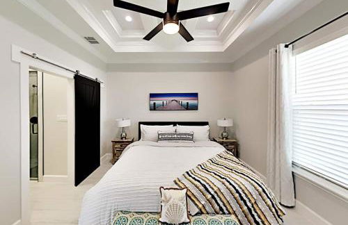 Luxurious Family-friendly Oasis with Laguna Views - Foto 28