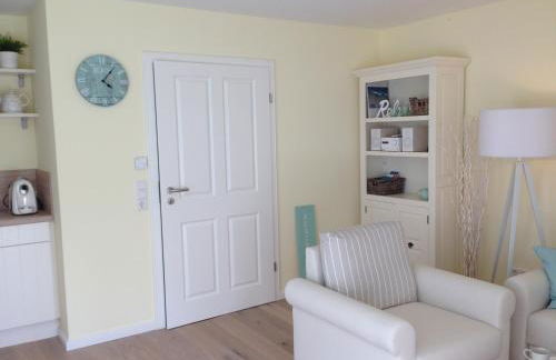 Beach Home - Photo 11